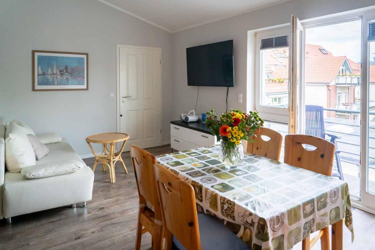روستوك Apartmenthaus Chrischanshof المظهر الخارجي الصورة